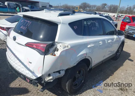 2017 Toyota Rav4 Le z USA, uszkodzony, nr VIN JTMZFREV0HJ715302